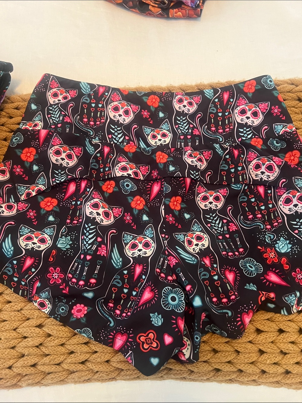 CVG Vibrant Patterned shorts  Bundle of 4  - Skull, Sunflower,Marble and cats - Picture 10 of 10